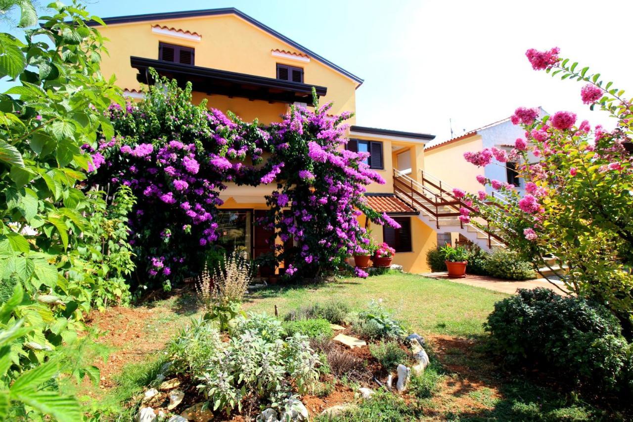 Apartments Tancel Porec Bagian luar foto